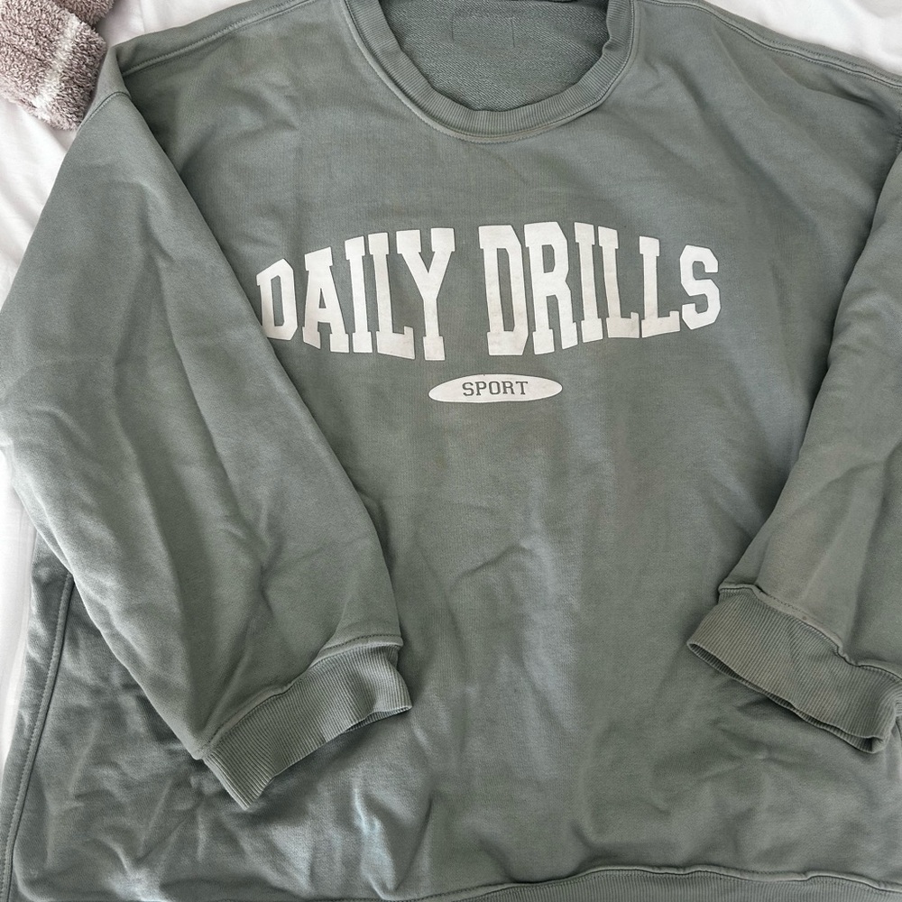 Daily Drills logo crewneck in mint green